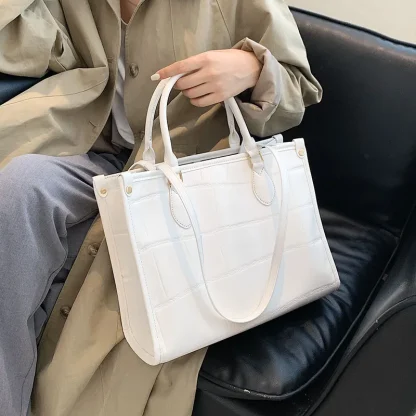Casual Shoulder Bag - Image 4
