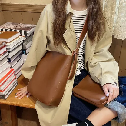 Casual Solid Shoulder Bag - Image 2