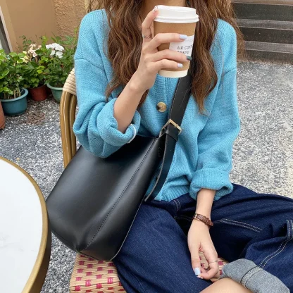 Casual Solid Shoulder Bag - Image 3