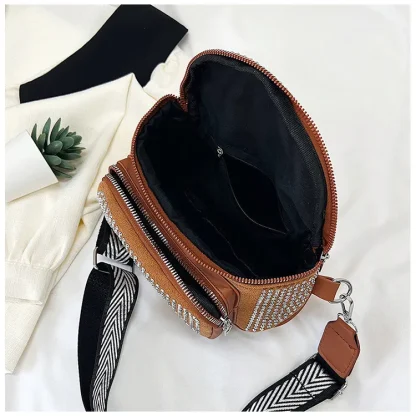 Diamond-shaped Saddle Shoulder Bag - Image 4