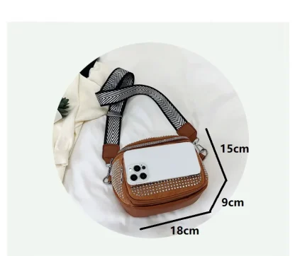 Diamond-shaped Saddle Shoulder Bag - Image 7