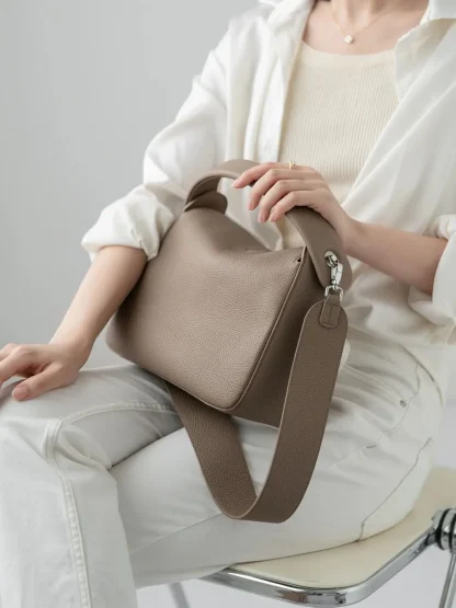 Minimalist Box Shoulder Bag - Image 2