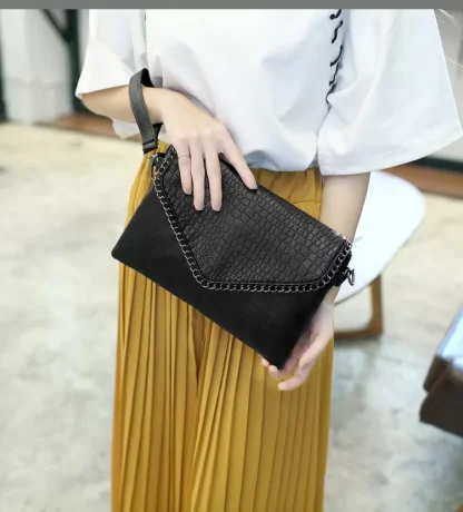 Chain Envelope Shoulder Clutch Bag - Image 6