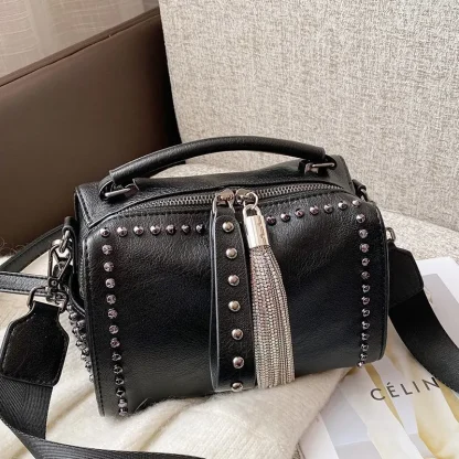 Beaded Tassel Shoulder Bag - Image 4