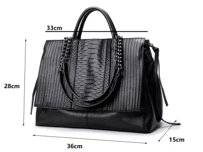 Spacious Black Shoulder Bag - Image 7
