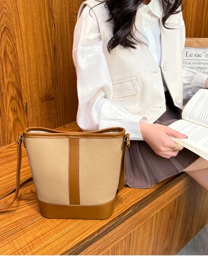 Contrast Bucket Shoulder Bag - Image 2