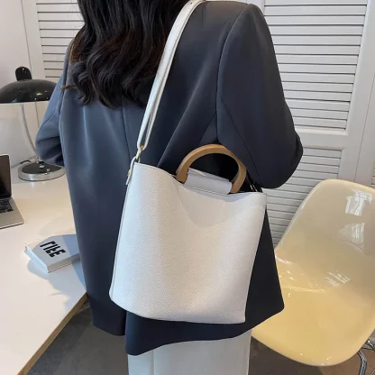 Minimalist Shoulder Bag - Image 4
