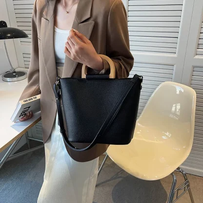 Minimalist Shoulder Bag - Image 3