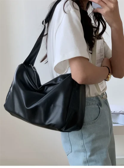 Classic Minimalist Shoulder Bag - Image 2