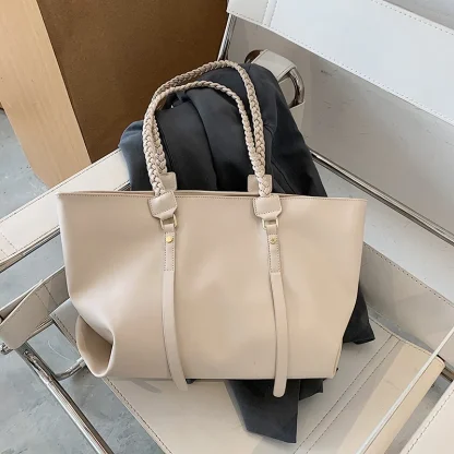 Stylish Elegant Shoulder Bag - Image 4