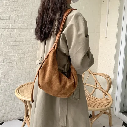 Vintage Style Shoulder Bag - Image 2