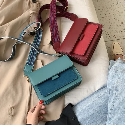 Trendy Flap Shoulder Bag - Image 5