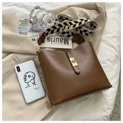 Checkered Strap Shoulder Bag - Image 5