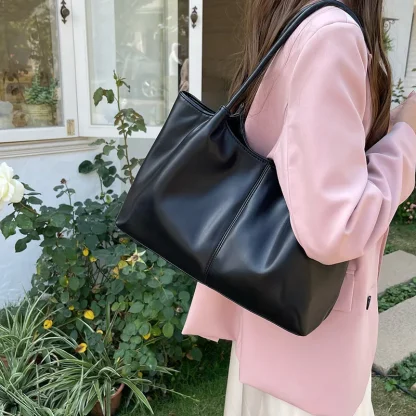 Solid Casual Shoulder Bag - Image 3