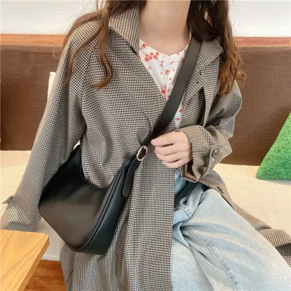 Solid Curve Shoulder Bag - Image 4