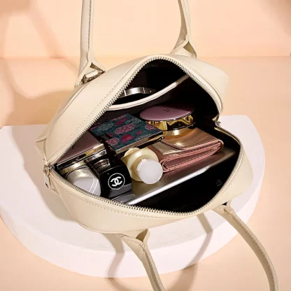 Sleek Minimalist Shoulder Bag - Image 3