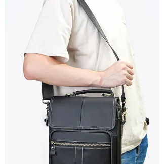 Multi-compartment Men's Shoulder Bag