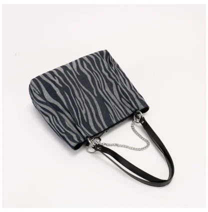 Zebra Stripes Shoulder Bag - Image 4
