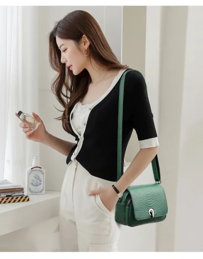 Alligator-inspired Pattern Shoulder Bag - Image 3