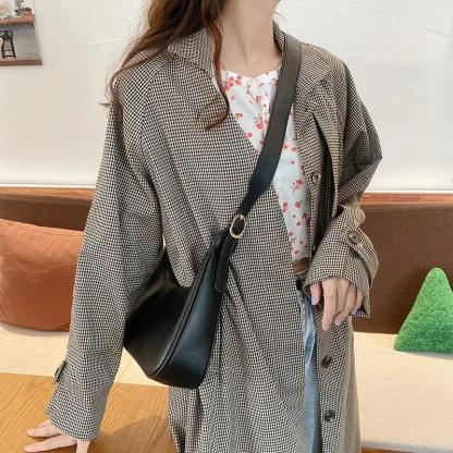 Solid Curve Shoulder Bag - Image 5