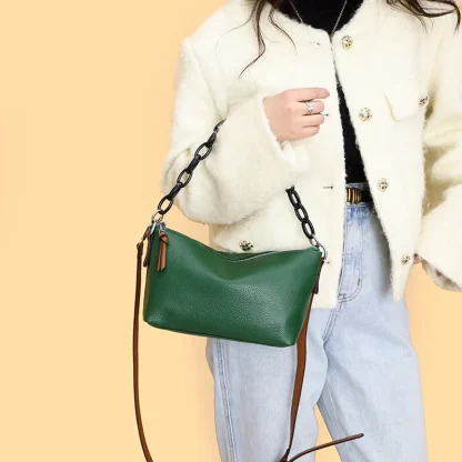 Thick Chain Zippered Shoulder Bag - Image 3