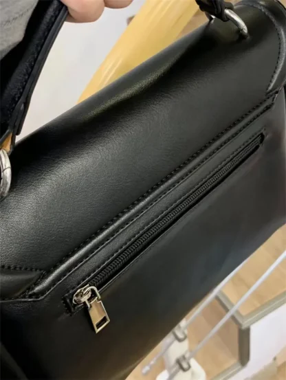 Sleek Black Flap Shoulder Bag - Image 4