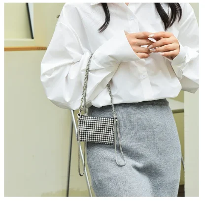 Diamond-like Crossbody Shoulder Bag - Image 3