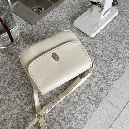 Minimalist Flap Solid Shoulder Bags - Image 5