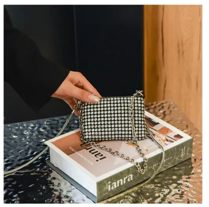 Diamond-like Crossbody Shoulder Bag - Image 4
