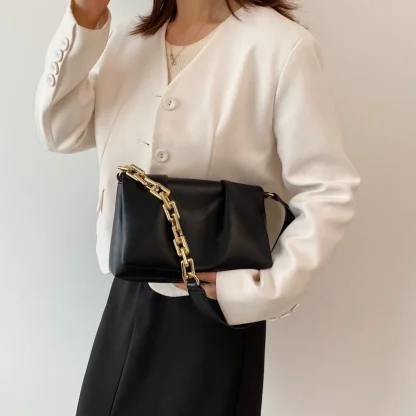 Thick Chain Sleek Shoulder Bags - Image 4